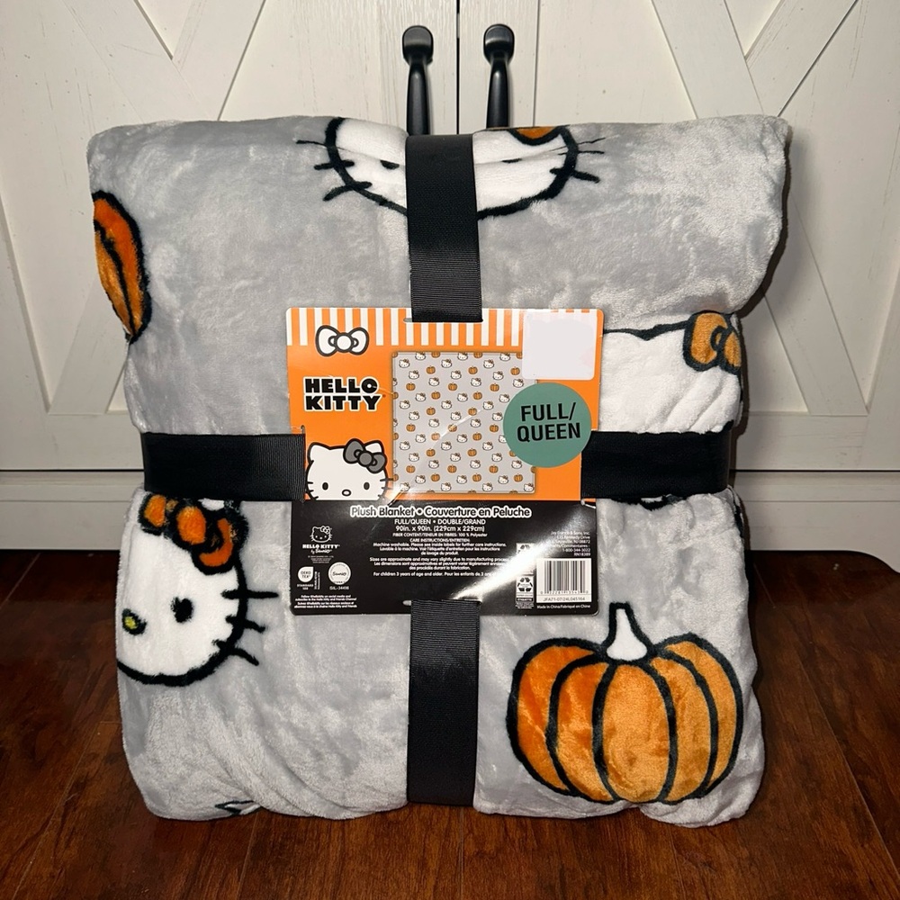 Hello Kitty Fall Pumpkin Queen Plush Throw Blanket